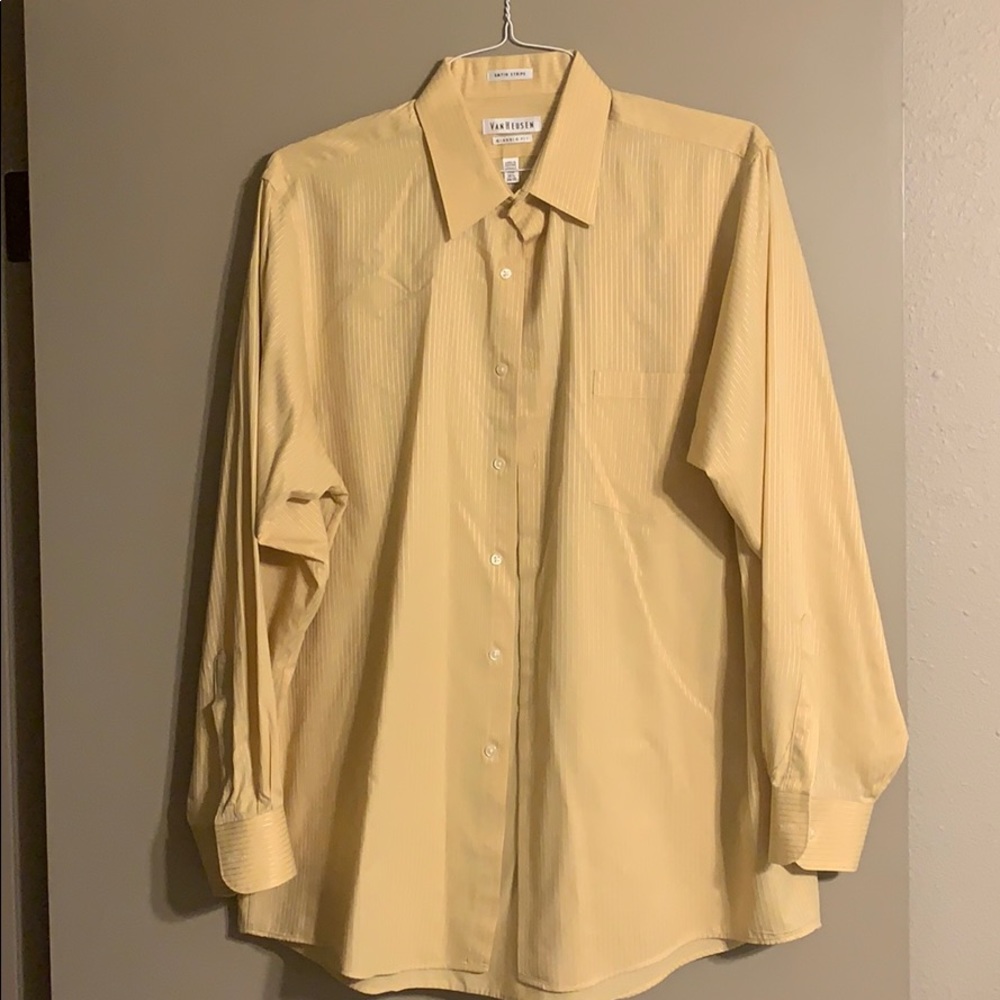 Van Heusen Classic Fit Dress Shirt